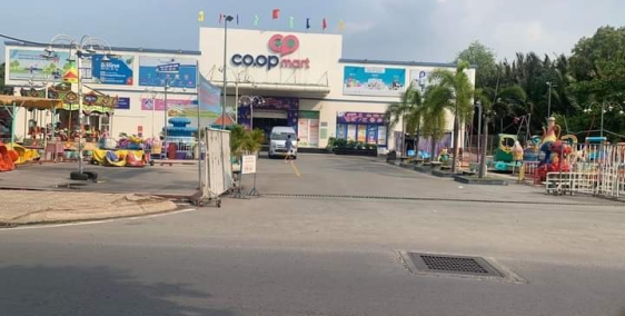 Nhà mặt tiền Nguyễn Bình tiện kinh doanh giá rẻ