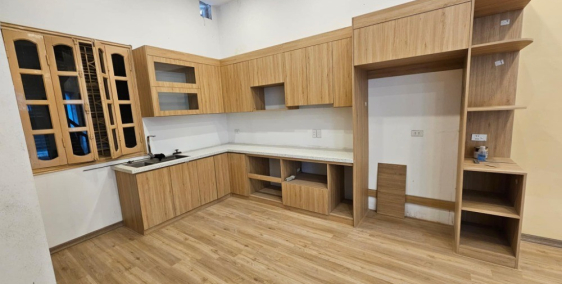 Bán nhà trung tâm quận long biên - gara oto - mặt ngõ thoáng rộng