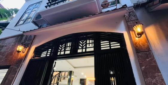 Bán Nhà Xuân Thủy - 40m2 - Cách Phố 50m -  5 Tầng - 3 Phòng Ngủ - Ảnh Thật 100%