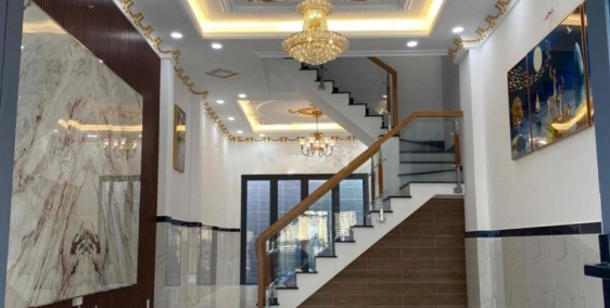 Nhà mới giá hời  - cọc xong dọn vào ở ngay