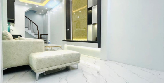 Giảm Chào Đê La Thành - Lô góc - Ngõ Ô Tô - 35m2, 5 tầng. Chỉ 3.9 tỷ