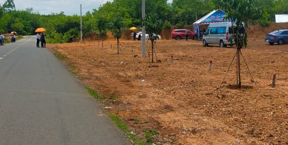 Đất mặt tiền tỉnh lộ giá bể chỉ 400 TR