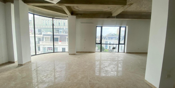 Cho thuê gấp tầng 2 đầu ve  sàn 210m2 tại Nguyễn Du cạnh Vincome Thanh Hoá