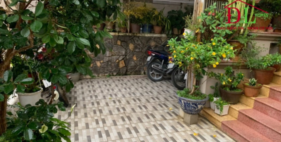 Bán nhà 2 mặt tiền hẻm nhựa Nguyễn Du nở hậu view đẹp giá TỐT