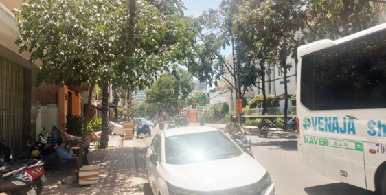 Cho thuê nhà đường Nguyễn Thị Minh Khai - phố tây KD - 60m2 giá chỉ 27 triệu.