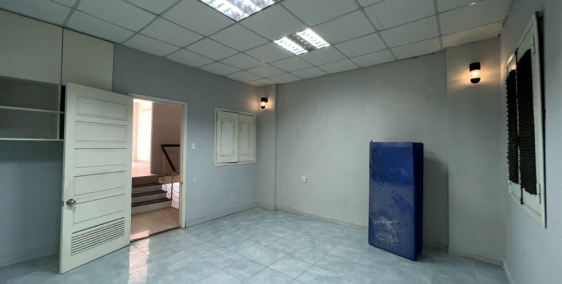 Cho thuê _  nhà  đẹp _ nguyên căn _ đường Lưu Quý Kỳ _ DT 80m2 _ Giá 15 triệu _