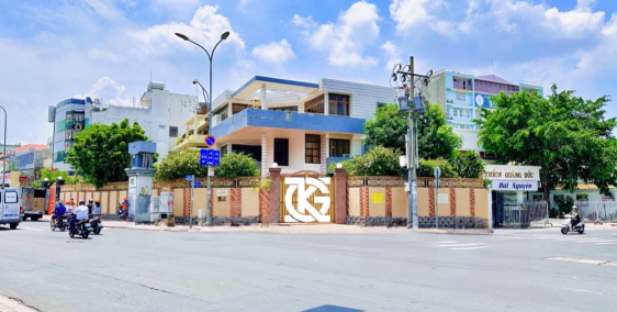 Cho Thuê Nhà GÓC 2 Mặt Tiền 740A Nguyễn Kiệm & Thích Quảng Đức, Q.Phú Nhuận