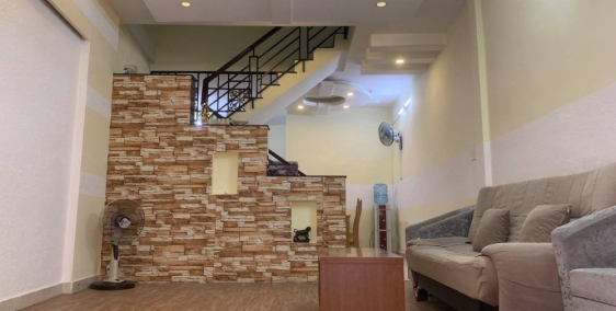 Nhà mới 2 tầng, hẻm ô tô cách 2 căn ra mặt tiền Vườn Lài. 4,6 tỷ