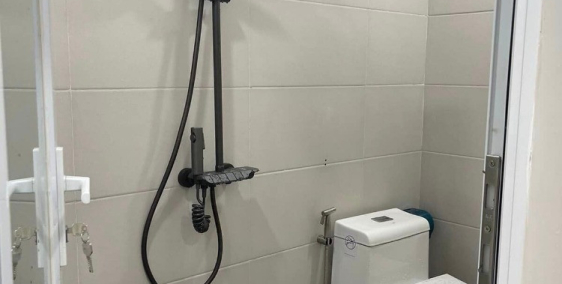 Cần bán căn hộ 2 ngủ tòa CT1A mặt đường Hàm Nghi, Mỹ Đình 2, dt 70m, nhà đẹp