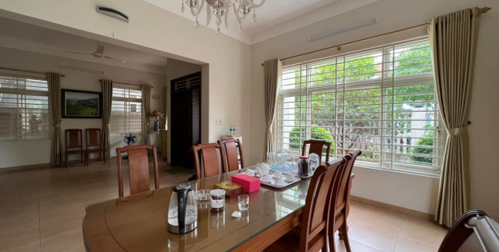 Cho thuê căn biệt thự khu Đông Nam Cường, TP HD, 300m2, 4 tầng, 7 phòng ngủ