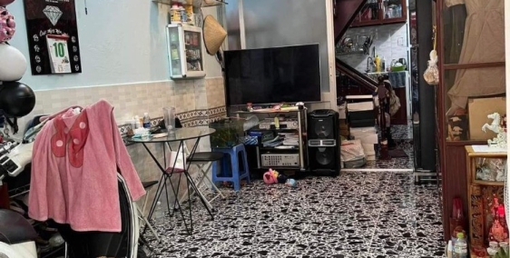 Trần Hưng Đạo, Cầu Kho, Q1  Mô tả:  - Dt :31.82m2 ngang 3m.