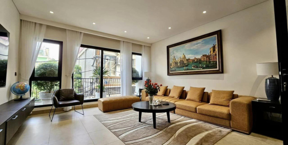 NHÀ ĐẸP Ở NGAY - NGHI TÀM - GARA Ô TÔ TRÁNH, THANG MÁY NHẬP, NỘI THẤT CHÂU ÂU