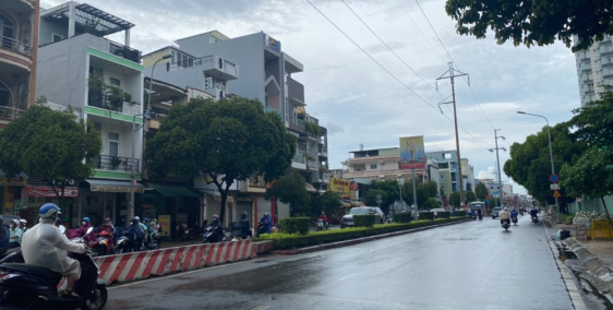 Bán nhà Mặt Tiền Trần Bình Trọng, P.1, Q5.