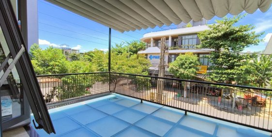 Căn hộ ban công rộng 45m2, Full nội thất, đầy đủ tiện nghi, đường Thanh Hóa.