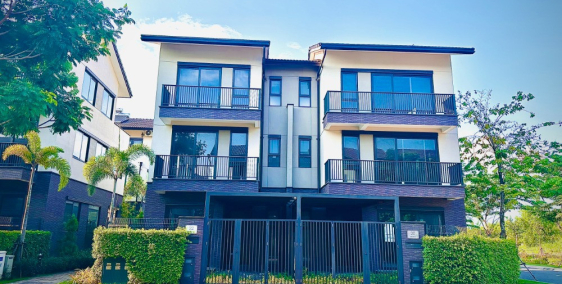 Căn bìa Nhà phố vườn 2 lầu Waterpoint nhà hướng Nam. Giá 4.5 tỷ