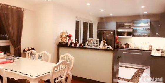 Bán căn hộ 2PN 98m2 chung cư Kinh Đô 93 Lò Đúc cách hồ Hoàn Kiếm 2km