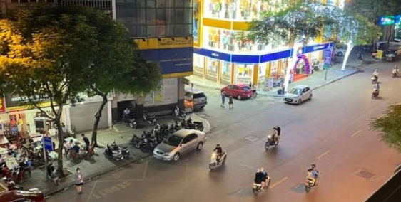 Bán nhà mặt phố Trần Đại Nghĩa, 5 tầng thang máy, Kinh doanh đỉnh, 106m²,  Mt 4