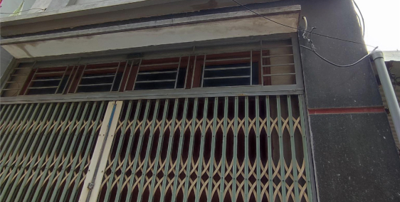 Bán nhà XUÂN THỦY-Bán nhà 32,6m, 3P. Ngủ, ngõ to, nông. Giá : 3,3 tỷ