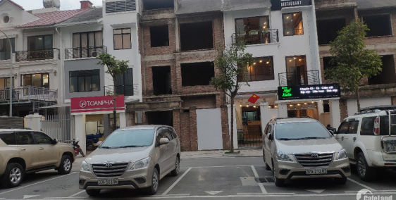 Cho thuê nhà liền kề 120m2 x 4 tầng phố Minh Khai cạnh Times City