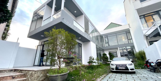 Bán villa sân vườn mặt tiền Tô Vĩnh Diện P6 Đà Lạt