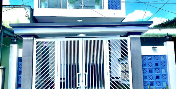 Nhà lầu 4 phòng ngủ - Có sân đậu ô tô - Kế bên trường tiểu học Thường Thạnh