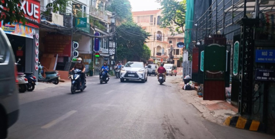 Biệt thự sân vườn Đại gia, Tô Ngọc Vân 170m²,  5 tầng,  53 tỷ(thương lượng).