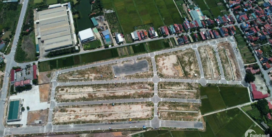 Trung tâm thị trấn Bích Động, mặt tiền 5,5m, giá 1,5x tỷ.