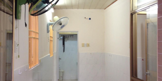 Bán nhà Trần Bình Trọng, Quận 5, 18m2, 2.6 x 7m, 2 tầng, chỉ 2.1 tỷ TL