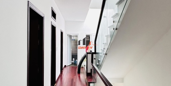 Nhà 3 tầng mặt tiền khu Metro - P Tân an chỉ 6,3 tỷ