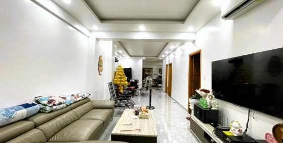 Bán căn hộ 149m2 3pn SHR tầng thấp chung cư Linh Tây