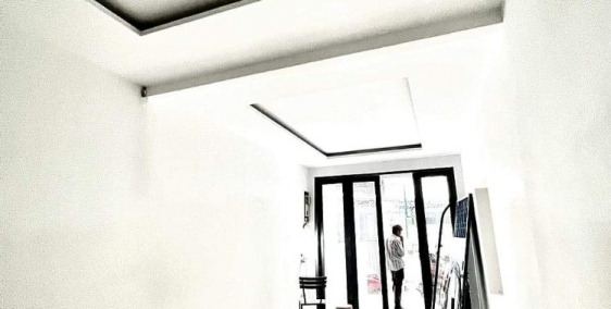 . HÒA HƯNG,P13,Q10: 45M2( 3.2 × 15) , 2 TẦNG CHỈ HƠN 4 TỶ