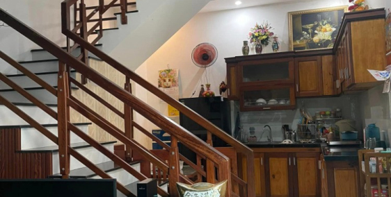 Bán gấp _ nhà đẹp trung tâm Hải Châu 1 _ Đường Trưng Nữ Vương _ Giá 2 ty 850.