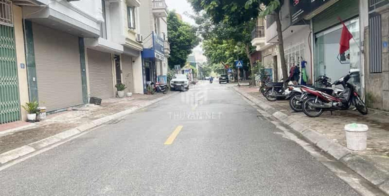 [CẮT LỖ] Cần bán gấp 50m2 đất mặt Phố Nguyễn Văn Hưởng, Giang Biên