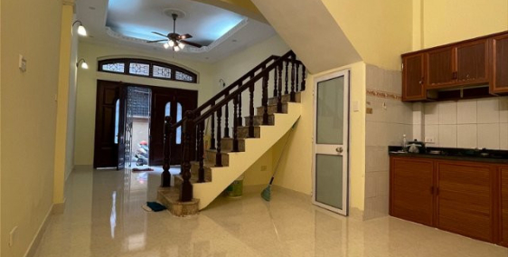  ĐỪNG BỎ LỠ! Phạm Ngọc Thạch, nhà đẹp 4 tầng, sân rộng, ngõ thông, gần hồ GIÁ