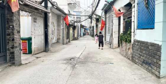 Gần Phú Mỹ Hưng, Phạm Hữu Lầu, Phú Mỹ Q7. Trệt lầu. 3.5m x 17m.