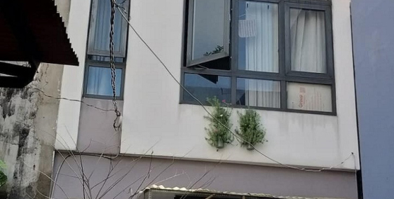 Bán nhà Ni Sư Huỳnh Liên, P10, Tân Bình DT: 40m2 x 4 tầng ( 4 x 10) Giá giảm