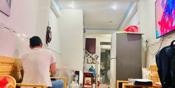 Bán nhà, Tân Thành, Hòa Thạnh, Tân Phú, DT: 26m2 x 2 tầng ( 2.4 x 11 ), 
Giá: