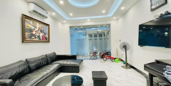 Bán nhà phố Bạch Mai, 37m x 4 tầng, ngõ 3m , lh 0945676597