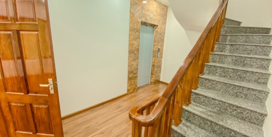 CẦN BÁN NHÀ GẦN CHỢ VƯƠNG THỪA VŨ