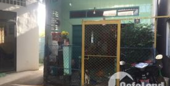 Nhà cấp 4, giấy tờ pháp lý đầy đủ, chính chủ. Giá 650 triệu