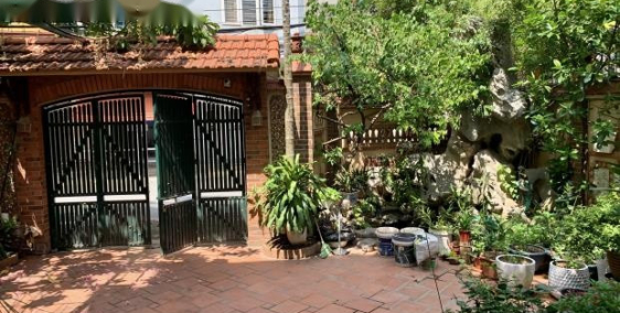 Chính chủ bán Đất tặng Biệt thự Lô góc ngay Mặt phố Láng Hạ Ba Đình, Dt 165m