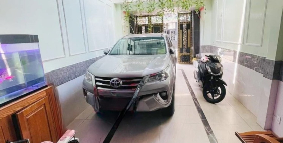 Nhà bán Phường 3, Quận 10, 15m ra mặt tiền, 3T, 4x17, nở hậu, 10PN. Chỉ 7.5 tỷ