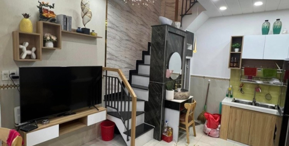 Chỉ 3.x tỷ có ngay nhà CMT8 Quận 10, 3 Tầng, 3PN. Hẻm xe hơi thông