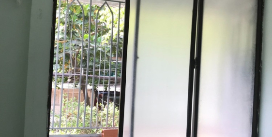 Cho thuê căn hộ lầu 1, lô 10, cư xá Thanh đa, Phường 27,  Bình thạnh. 3.7tr/t