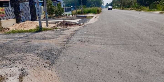 LÀM ĂN KHÓ KHĂN TÔI BÁN 2.000M2 ĐẤT SỔ HỒNG RIÊNG NGAY NHÀ MÁY XÍ NGHIỆP 570TR