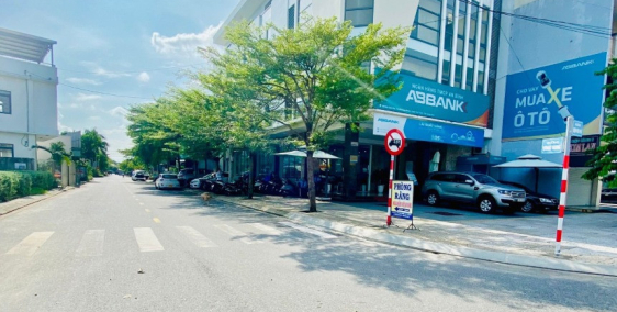 cần ra đi nhanh lô 180m2 - gần khu Phố chợ - sẵn sổ - 900 triệu