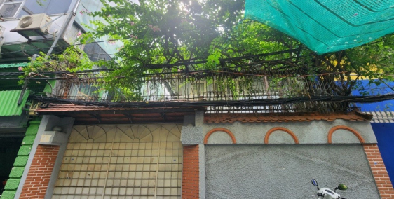 Bán nhà ngay mặt tiền Nguyễn Trọng Tuyển, P1, Tân Bình. Dt:8x20, 1tr1l, giá:27