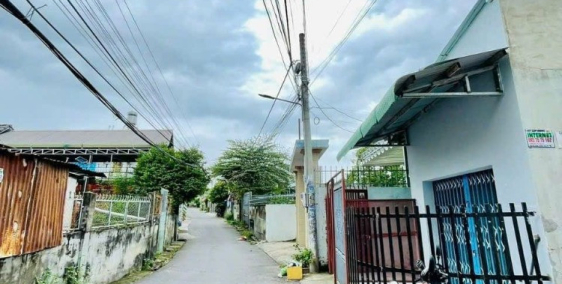 Bán nhà cấp 4 Góc 2 mặt tiền và 7 Phòng trọ đang cho thuê, Gần Hồ Bơi Phương Nam