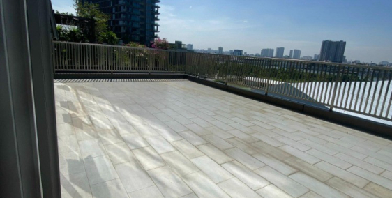 Cho thuê căn sân vườn, 2PN, 155m2, bếp + rèm. 55 triệu chưa PQL