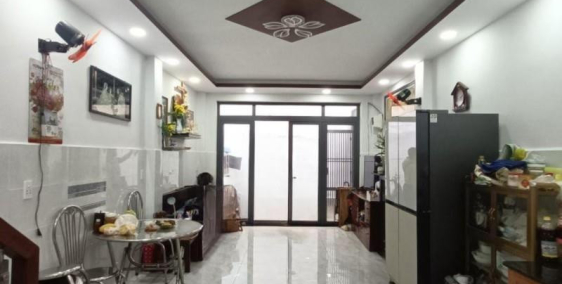 Bán nhà gần mặt tiền CMT8, TT Q3,10 cách 5 phút, 40m2, ngang 4 nở hậu, nhà đẹp